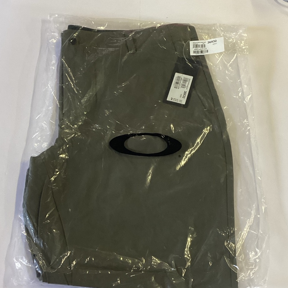 Oakley Forest Green Back Pant